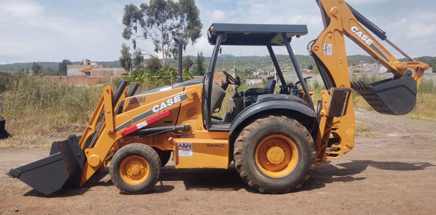 RETROEXCAVADORA CASE 580 M S2 4X2