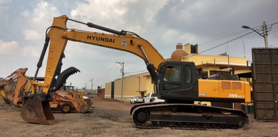 EXCAVADORA HYUNDAI 360LC-7A